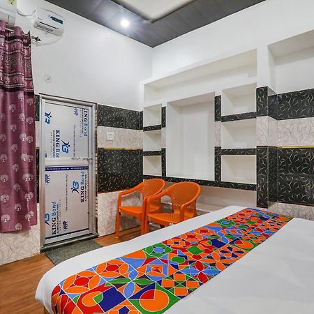 Fabexpress Milan Palace Ayodhya Exteriör bild