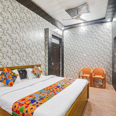 Fabexpress Milan Palace Ayodhya Exteriör bild