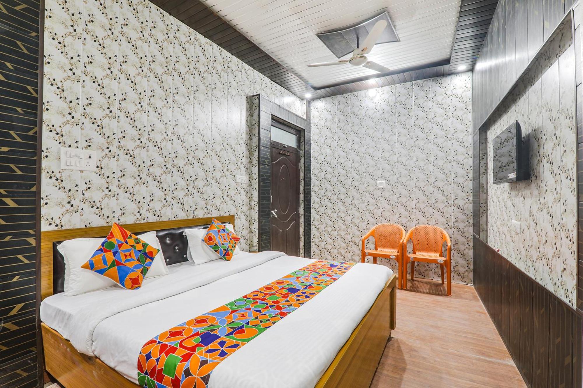 Fabexpress Milan Palace Ayodhya Exteriör bild